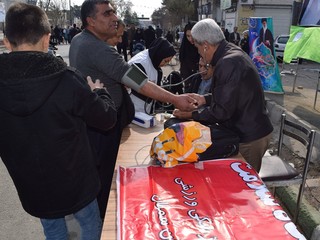 برپایی ایستگاه سلامت در راهپیمایی 22 بهمن در سمنان